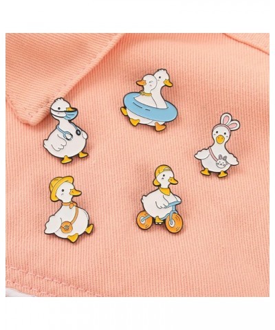 Cute Enamel Duck Lapel Brooch Pin Cartoon Animal Badges Pins Jeans Hats Shirt Backpacks Jackets Clothes Brooches Pins Fashion...